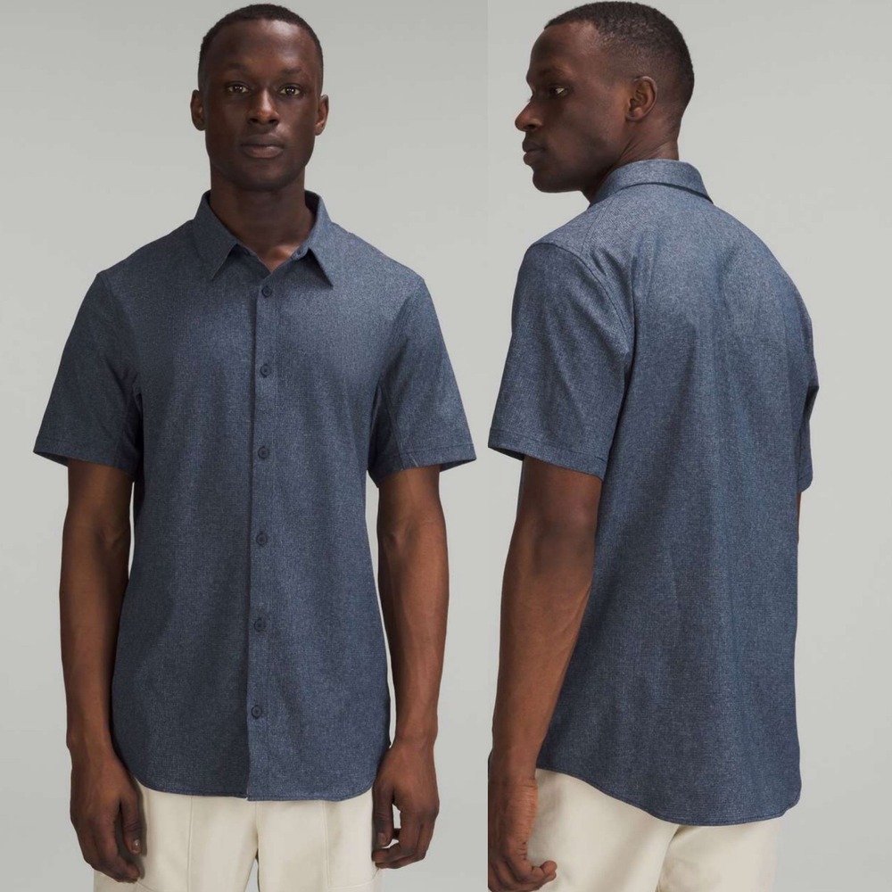 Lululemon Airing Easy‎ Camp Collar Shirt Blue Sz Large Button Down Short Sleeve